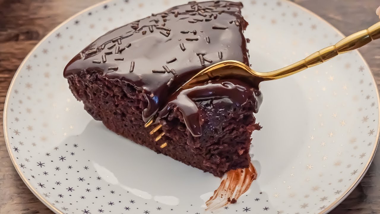 طريقة عمل كيكة الشوكولاتة في الطاسة