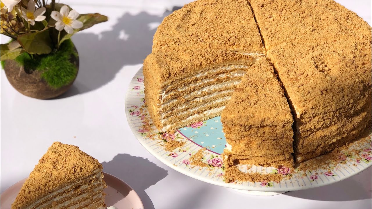 طريقة عمل كيكة العسل بالكريمة