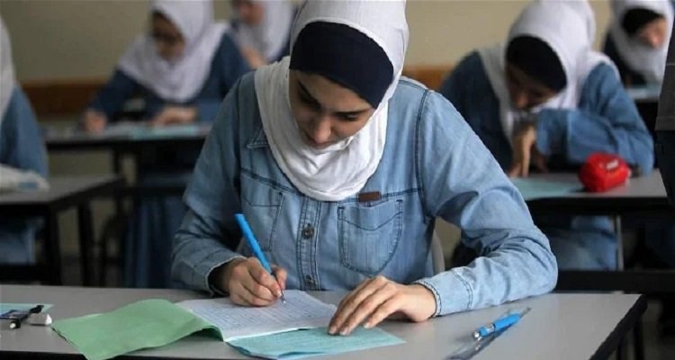 عاجل.. لطلاب أولي وثانية ثانوي " تعرف على الموضوعات المقررة في مادة الكيمياء للترم الثاني"