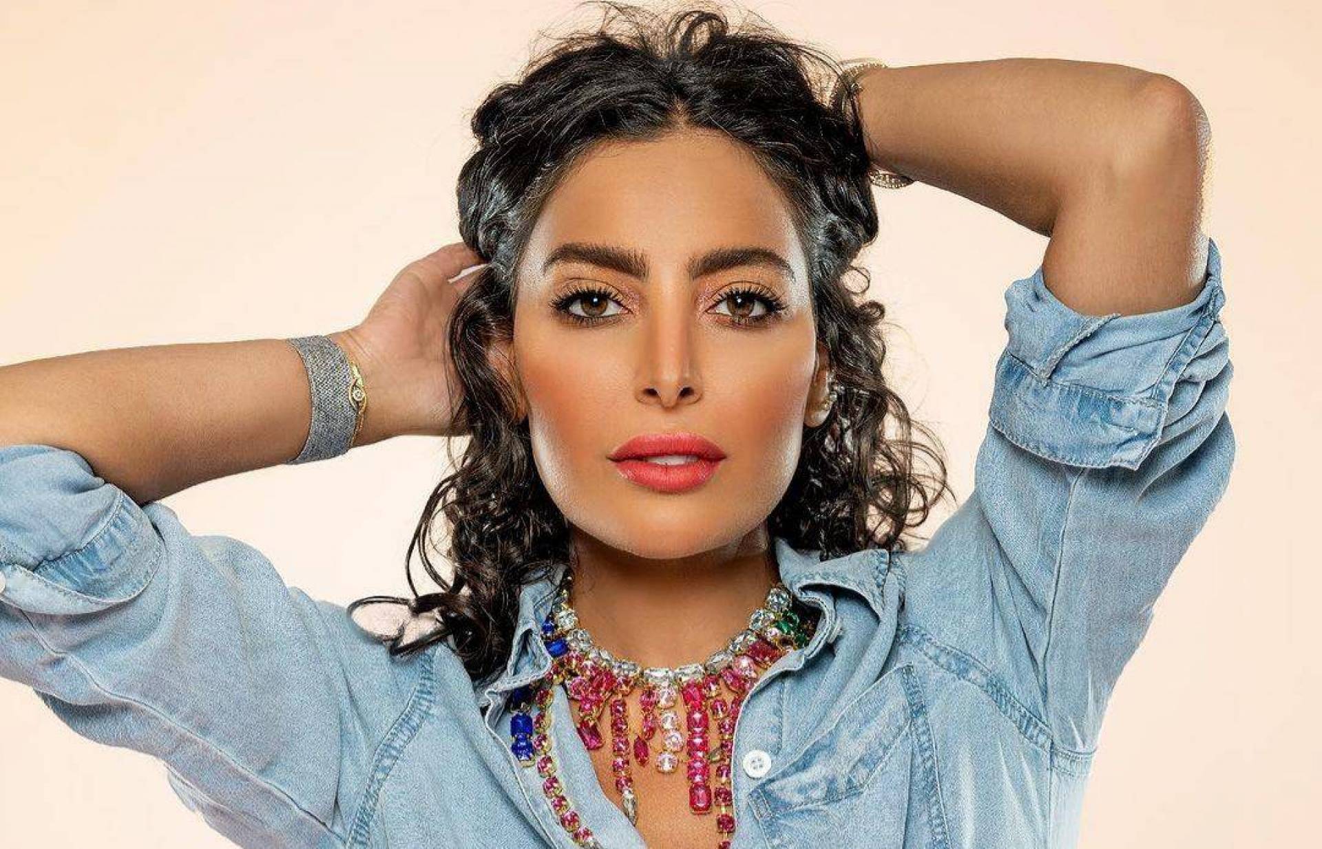 بعد تصدرها الترند..الفنانة الكويتية فاطمة الصفي تثير الجدل بسبب نحافتها المفرطة وتلفت الأنظار إليها.. .. فمن هى؟