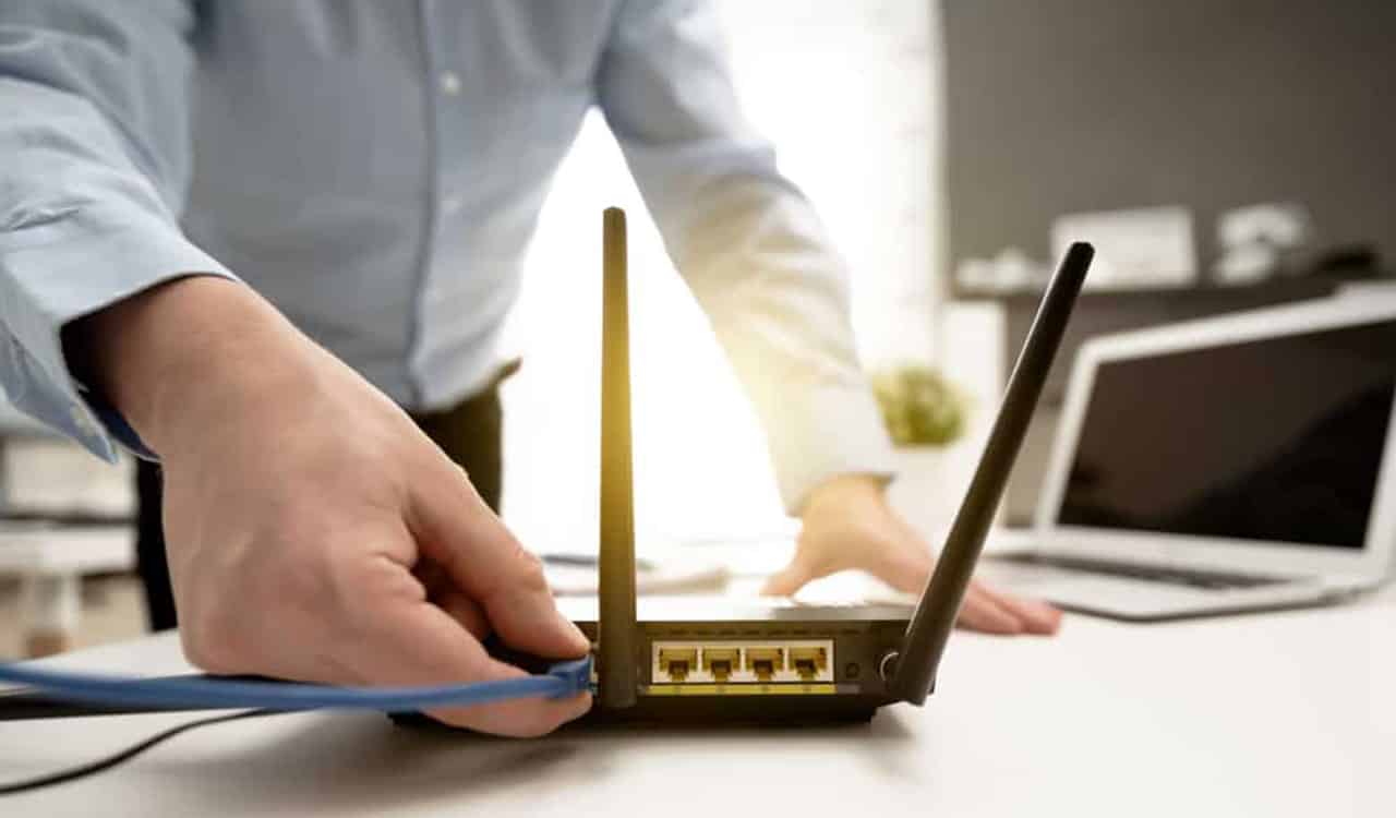 لو النور بيقطع عندك كتير. . طريقة تشغيل الراوتر بدون كهرباء