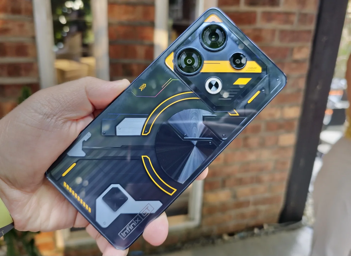أقوى هاتف رخيص من إنفينيكس Infinix GT 20 Pro لملوك الألعاب وعشاق التصوير