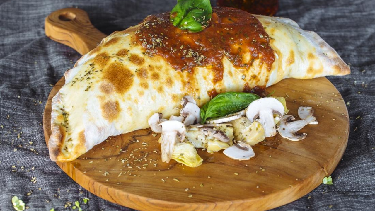 فطيرة البيتزا المحشية