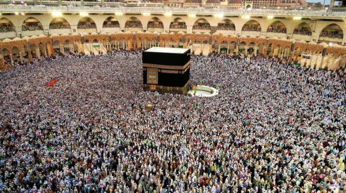 إذا كنت مسافراً لأداء مناسك الحج.. أشياء لا تفوتك في حقيبة سفرك