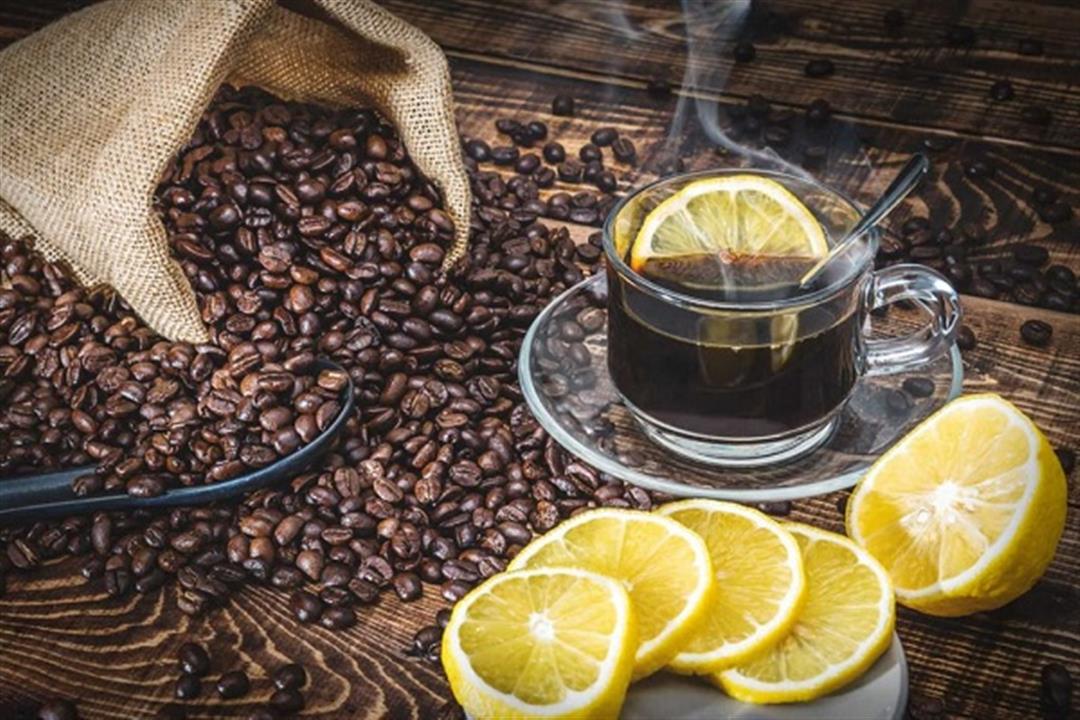 القهوة والليمون يزيل الكلف ويخلي وشك زي المراية