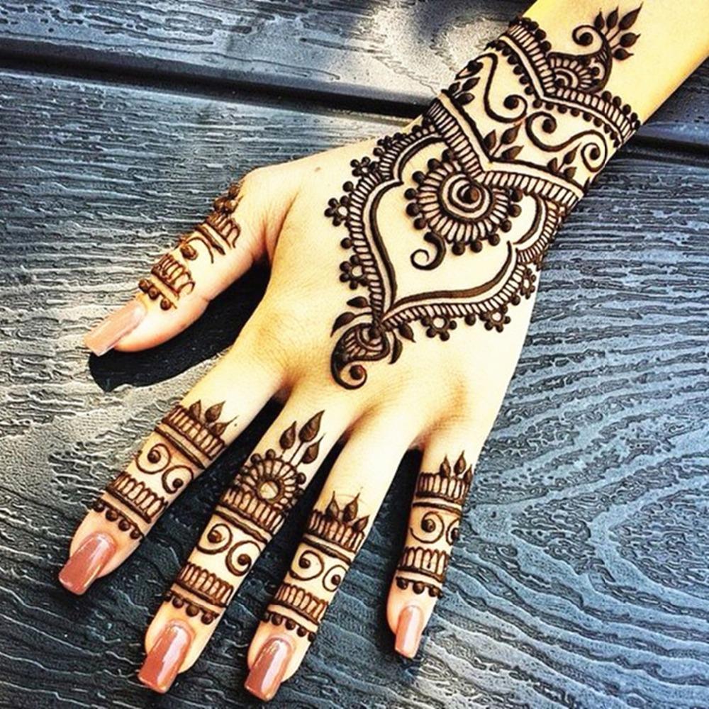 ‏طريقة رسم الحنة الهندية