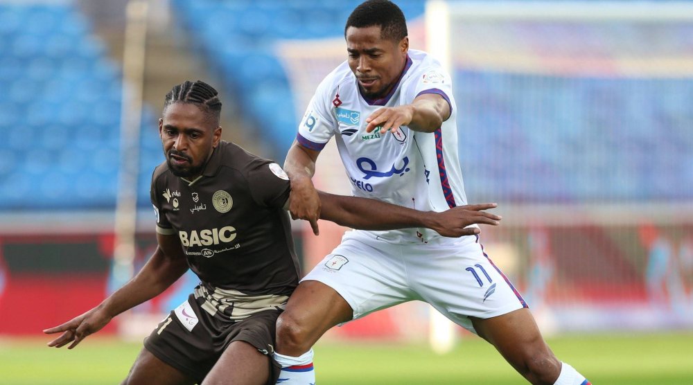 ضمك يصعب موقف هروب أبها من الهبوط إلى دوري يلو السعودي بعد التعادل السلبي في الجولة 31