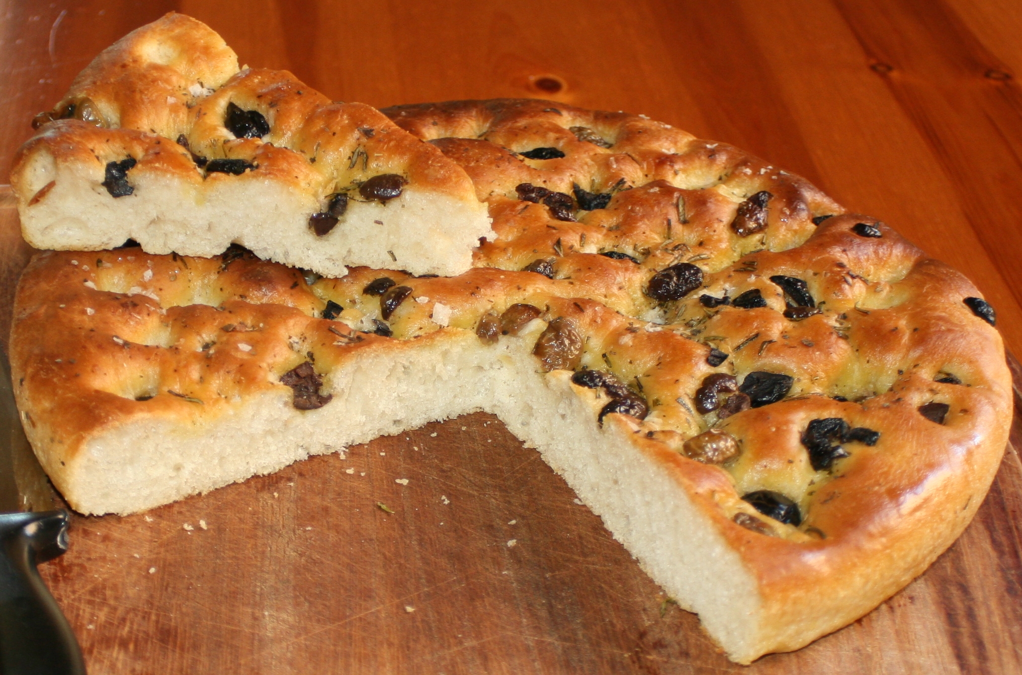 Focaccia erbe olive