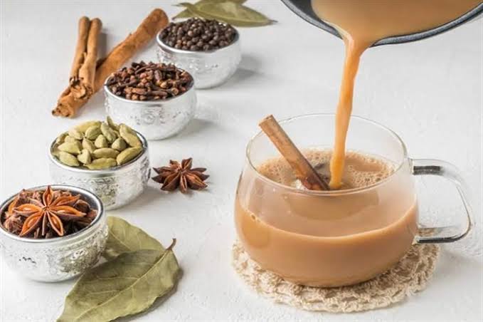 طريقة عمل شاي الكرك السعودي بالهيل في المنزل بالنكهة الأصلية