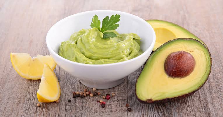 طريقة عمل صوص الأفوكادو في المنزل في 5 دقائق