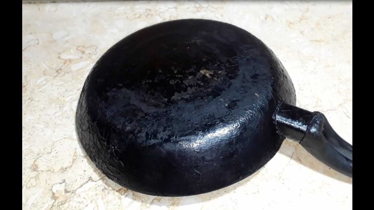 طاسة القلي المحروقة