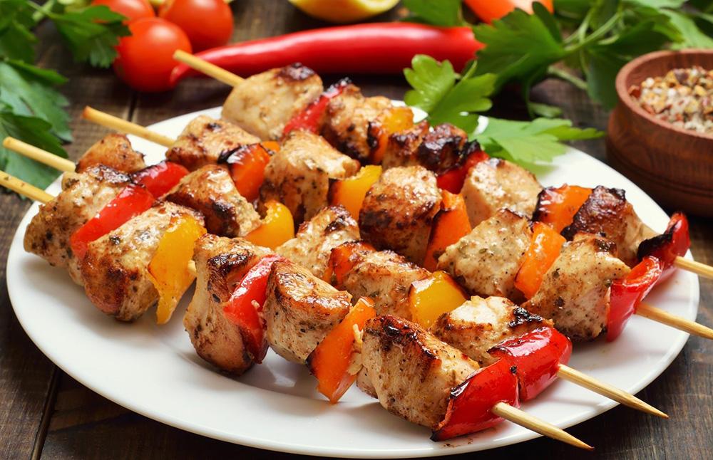 مكونات تتبيلة الشيش طاووق بالزبادى