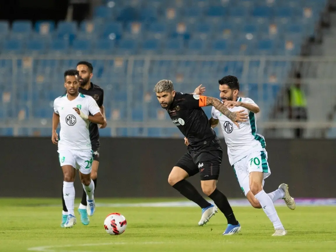 تشكيل الأهلي المتوقع ضد الشباب في الدوري السعودي 2023-2024