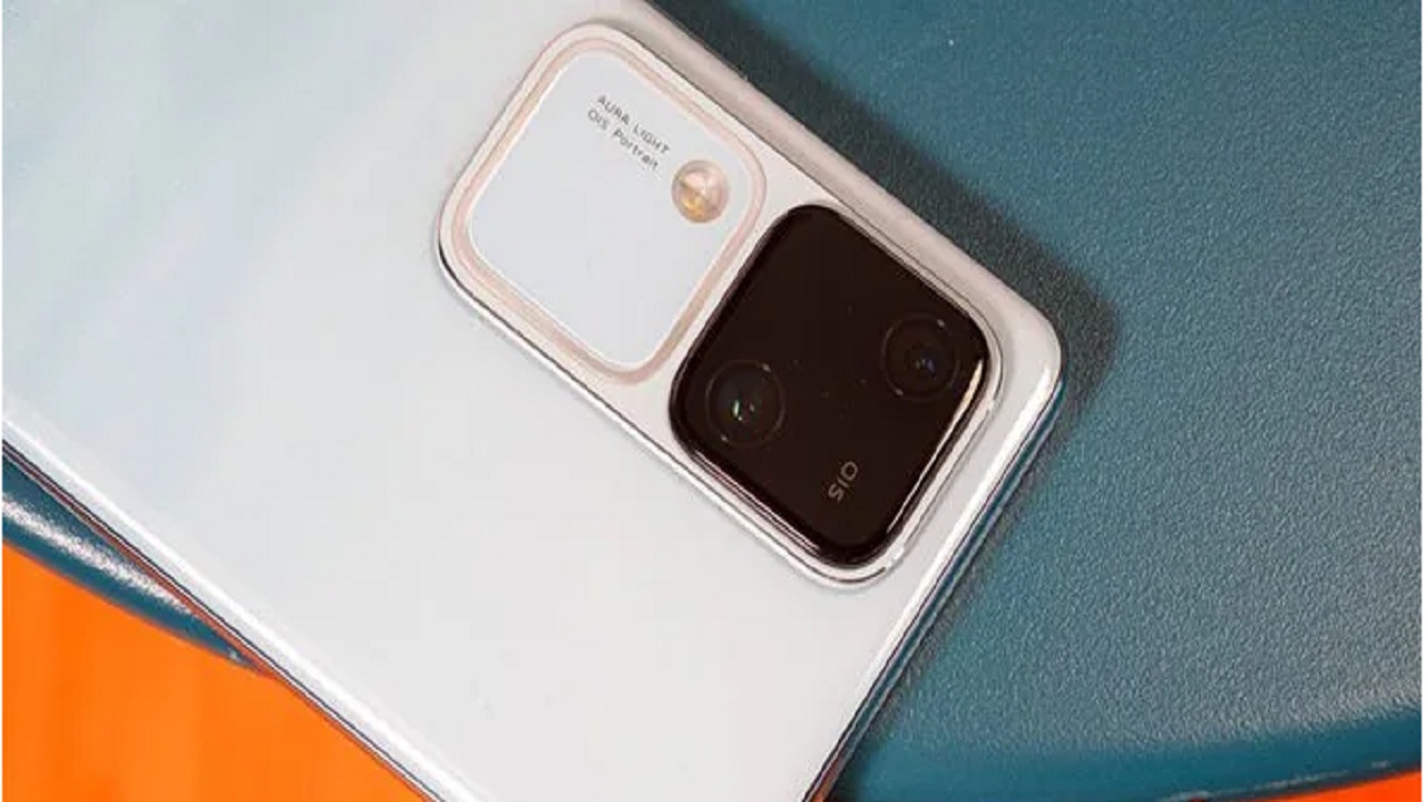 شاشة Curved. هاتف Vivo V30 5G الجديد بمواصفات قوية وسعر رائع 3