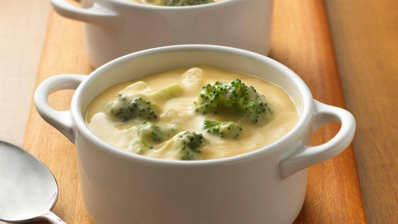 شوربة القرنبيط بالجبن