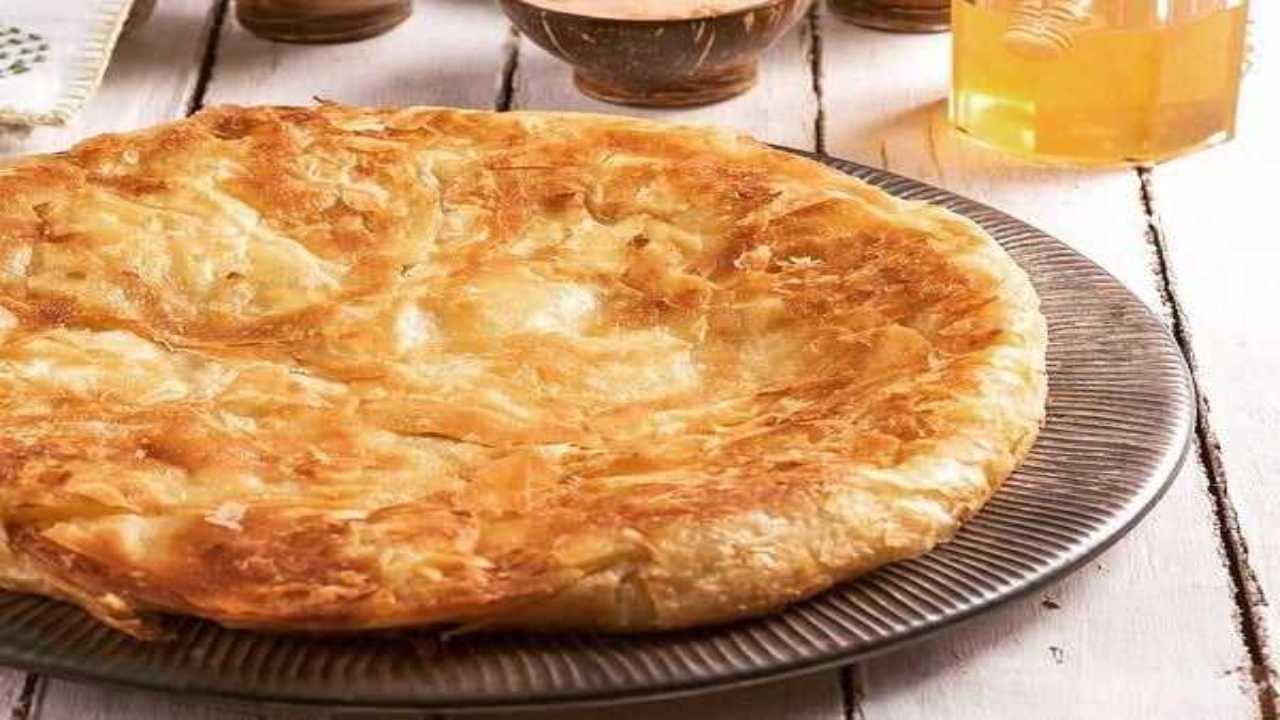 طريقة عمل الفطير المشلتت في الطاسة