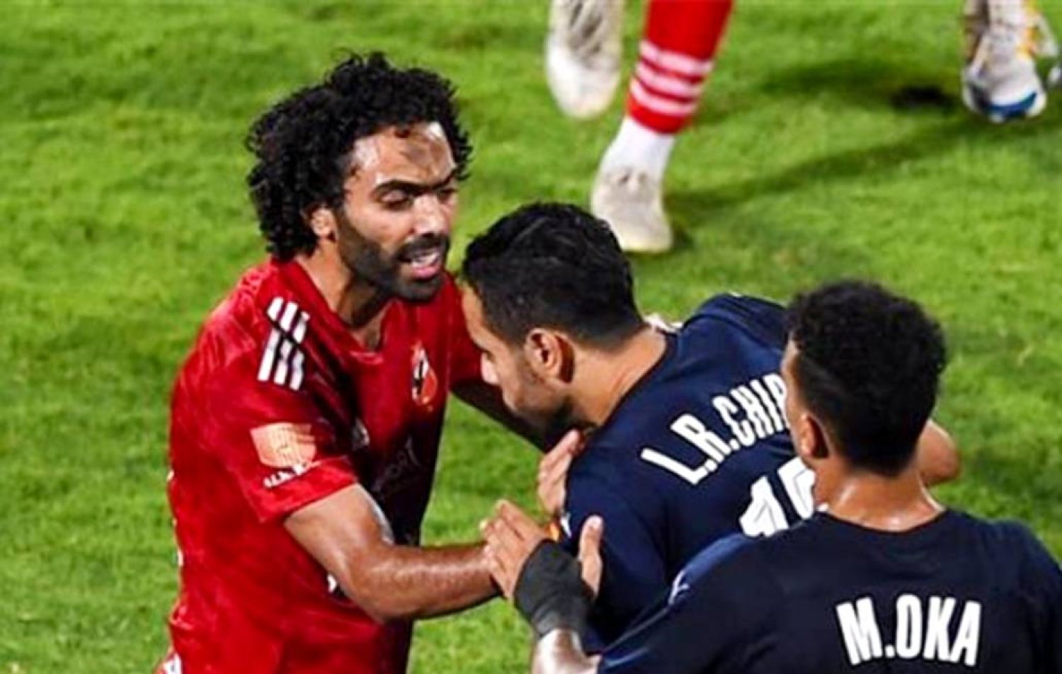 مفاجأة مدوية بشأن أزمة الشحات والشيبي.. دليل جديد يُبرأ لاعب الأهلي