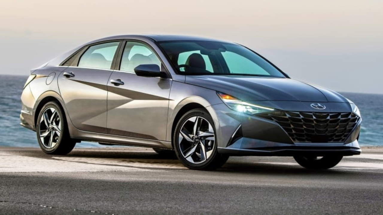 مواصفات سيارة هيونداي إلانترا 2024 1.6L Modern