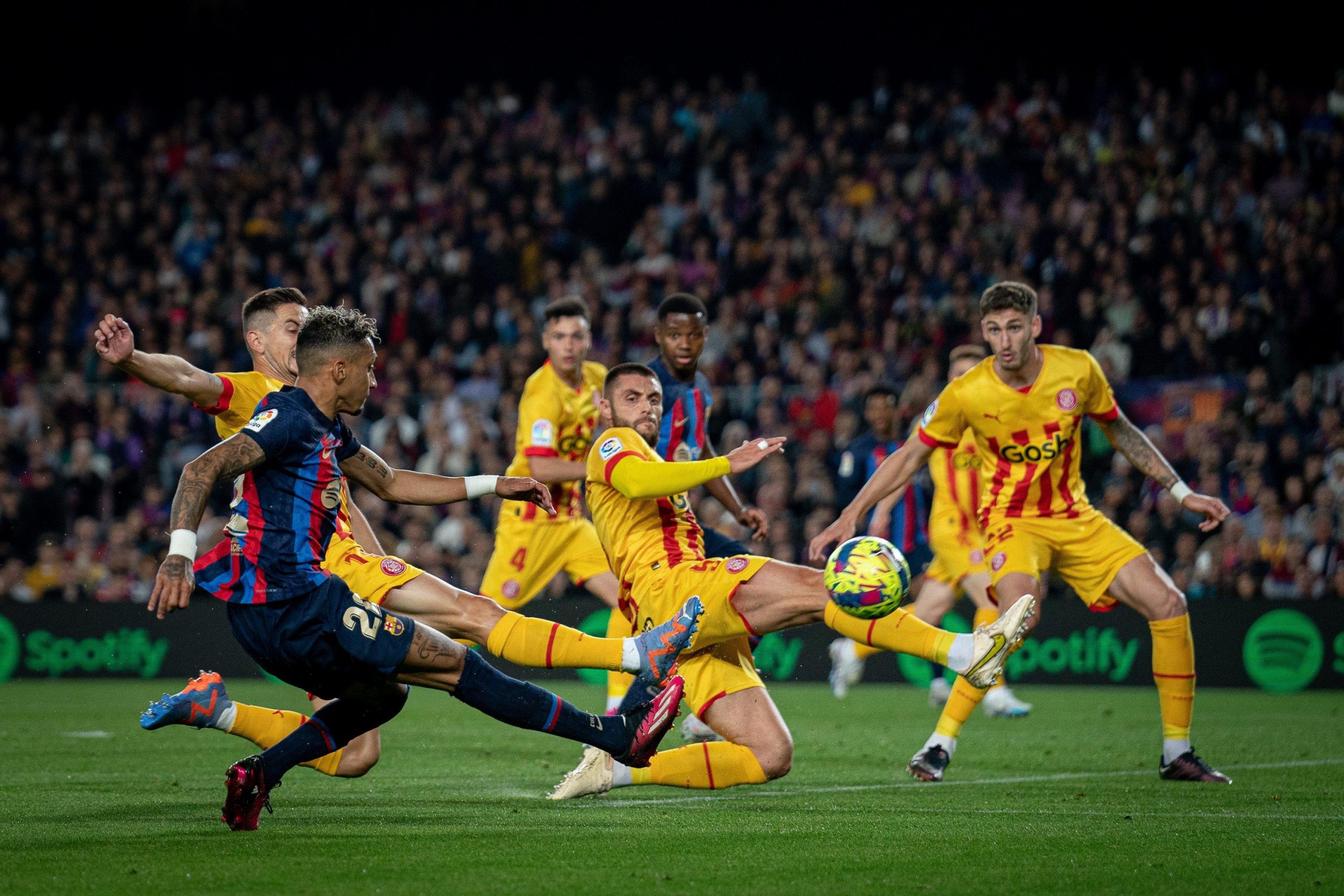 موعد مباراة برشلونة وجيرونا في الدوري الإسباني 2023-2024