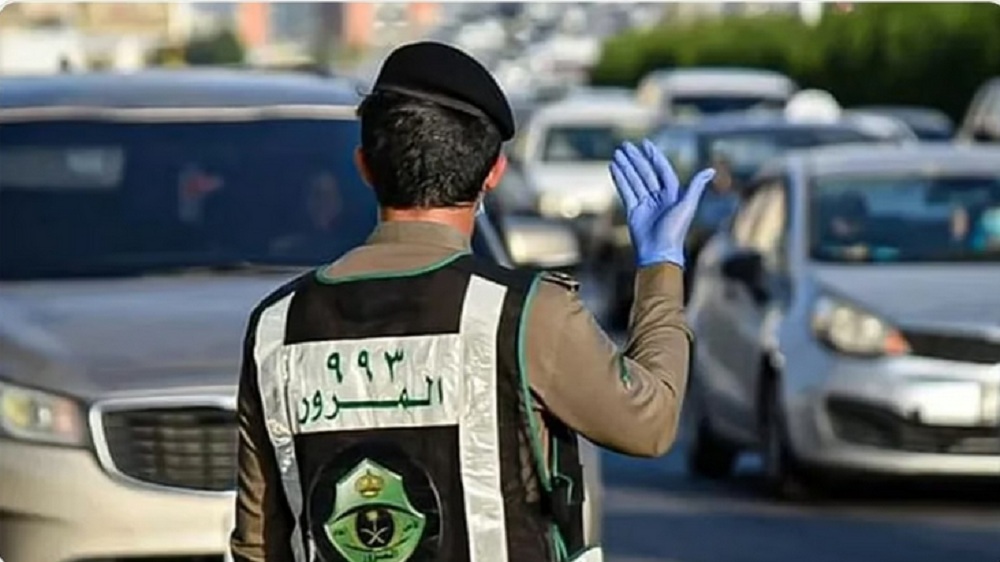 هل يمكن القيادة بالرخصة الأجنبية الخاصة للزائر بالمملكة؟ المرور يُجيب