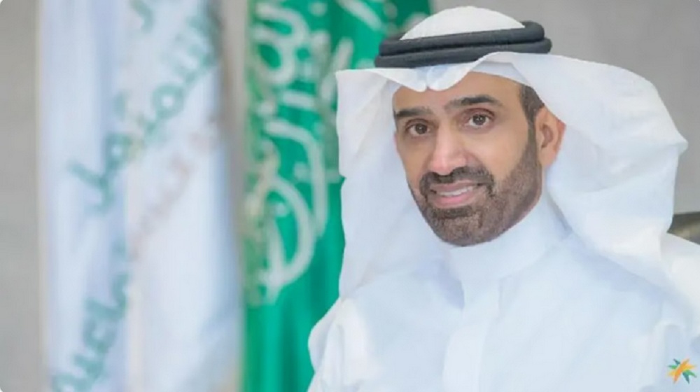 وزير الموارد البشرية يصدر قراراً بتعديل تنظيم العمل المرن