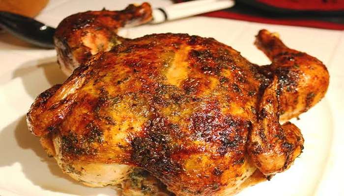 " بتتبيلة وطعم خطير " طريقة عمل صينية الفراخ المشوية بالفحم في البيت