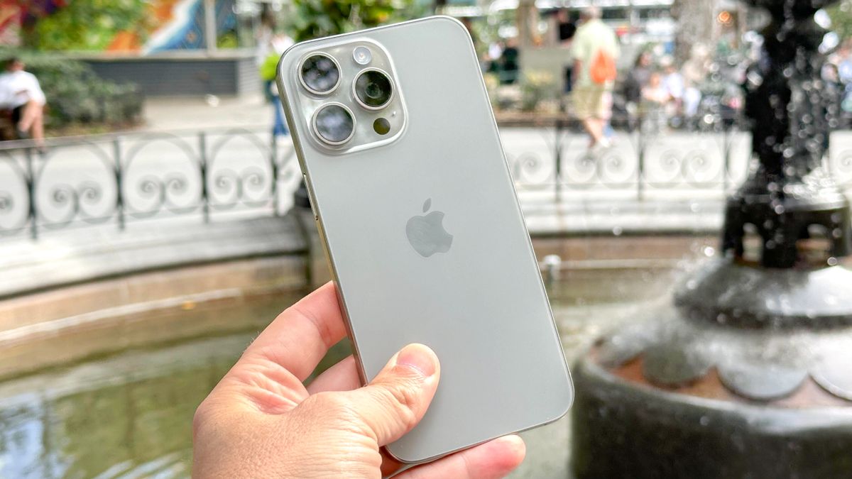 "إمكانيات خرافية ومميزات لأول مرة هتشوفها".. تقارير عالمية تنفرد بمواصفات هاتف Apple iPhone 16 Pro Max وموعد الإعلان عنه رسمياً