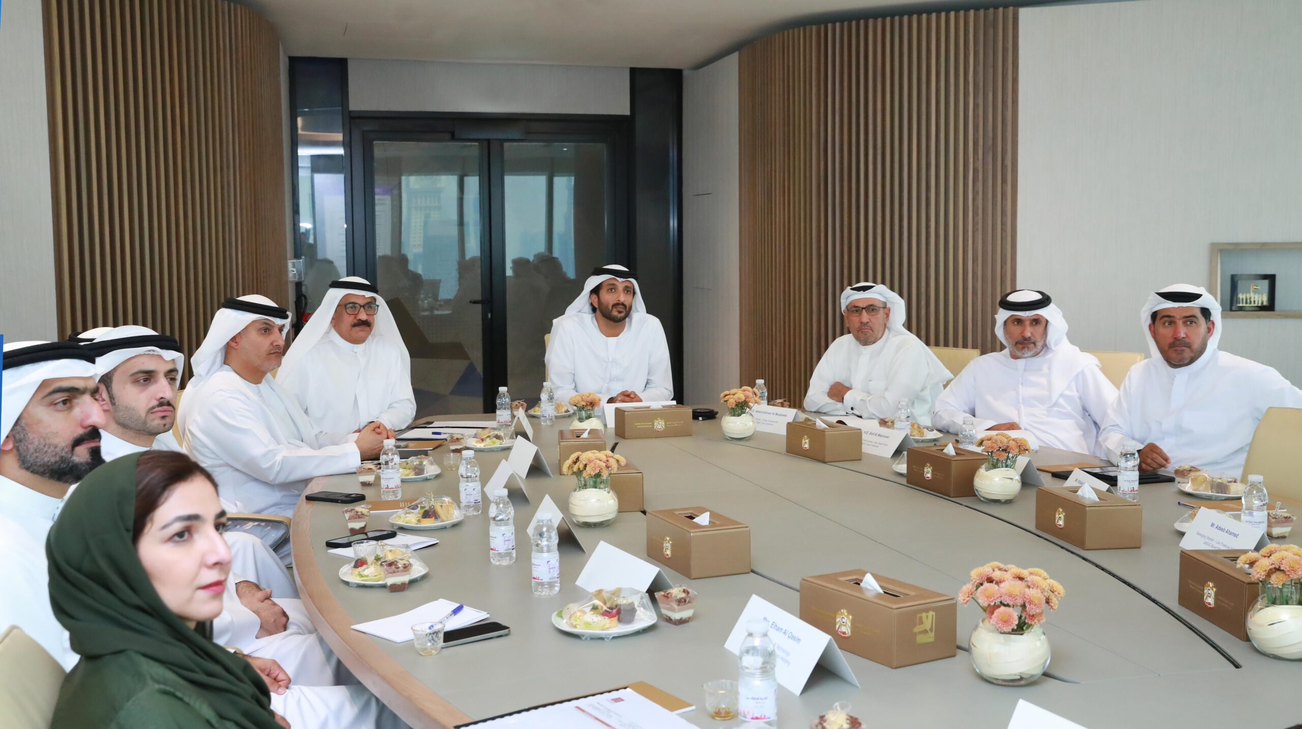 الإمارات للمستثمرين بالخارج