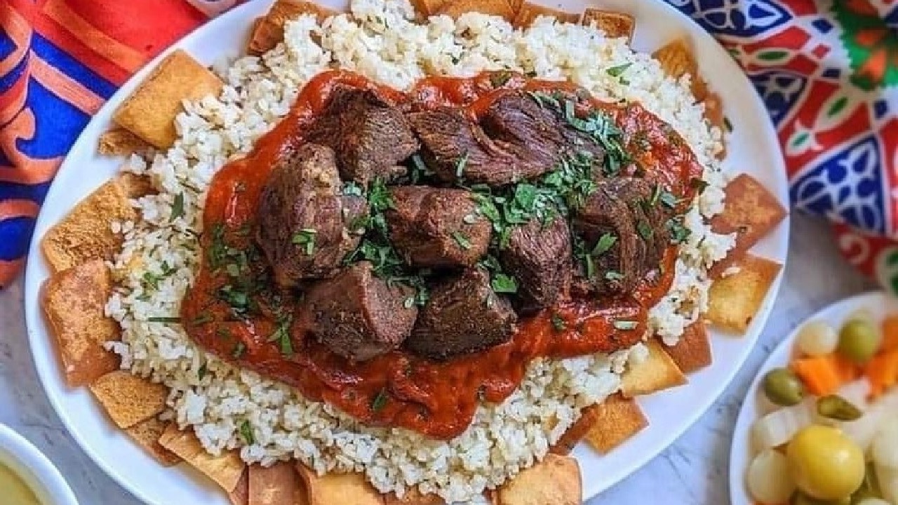 الفتة بالخل والثوم