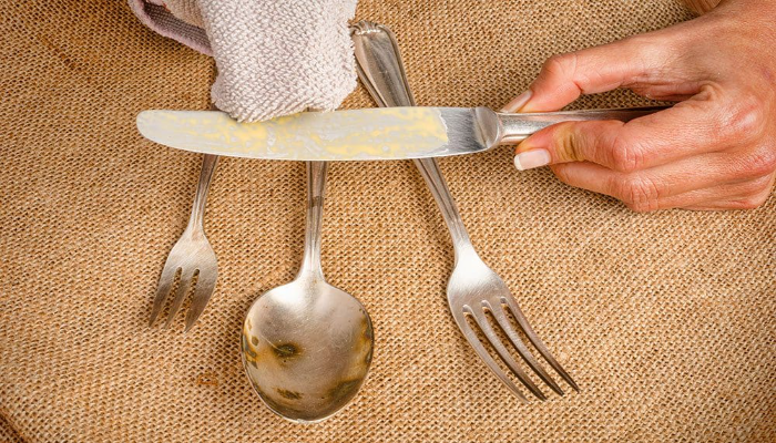 ازاله الصدا من الملاعق هترجع اكنها جديده