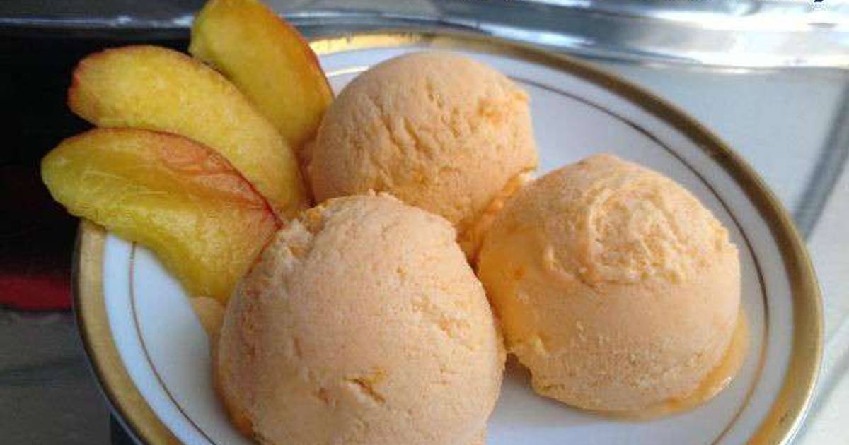 لمقاومة حر الصيف... طريقة عمل أيس كريم الخوخ في المنزل بسهولة