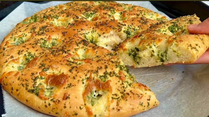 خبز بالجبن في الفرن