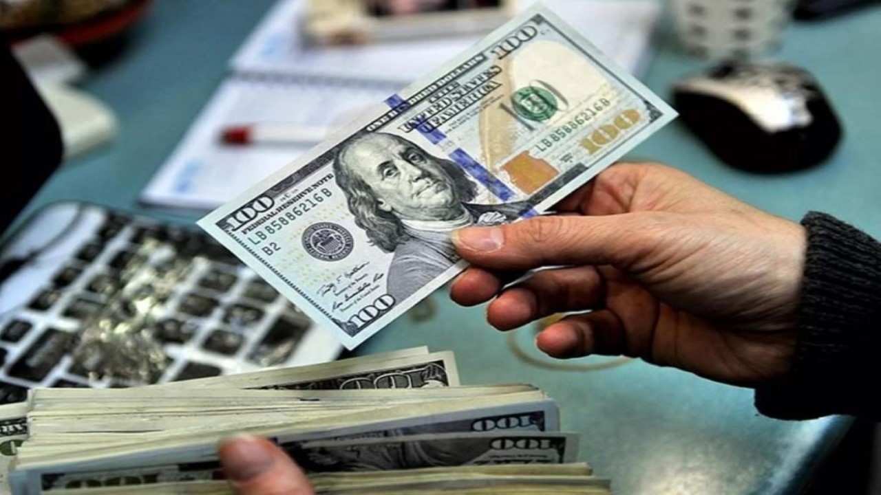 سعر الدولار أمام الجنيه اليوم الأحد 2024/6/9 في البنوك