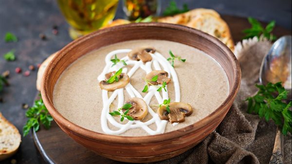 طريقة عمل شوربة الفطر بالحليب قليل الدسم بطعم مميز