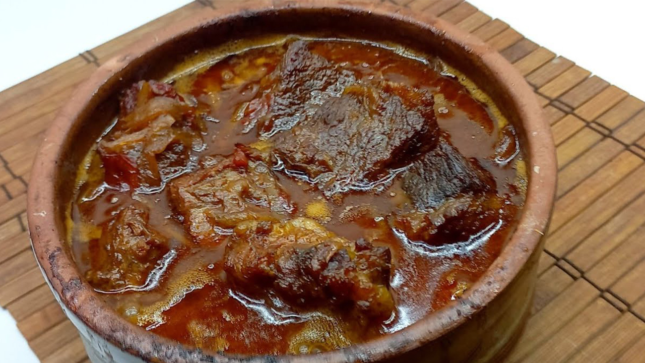 طاجن لحمة بالبصل
