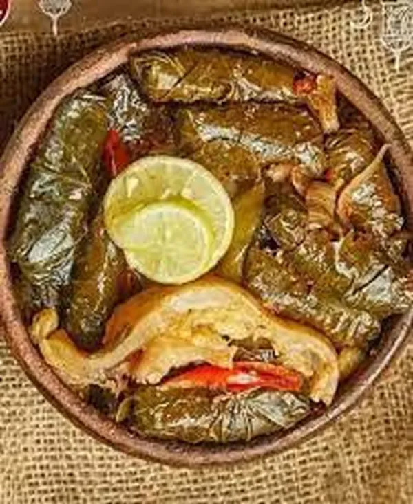 طريقة عمل طاجن ورق العنب بالكوارع