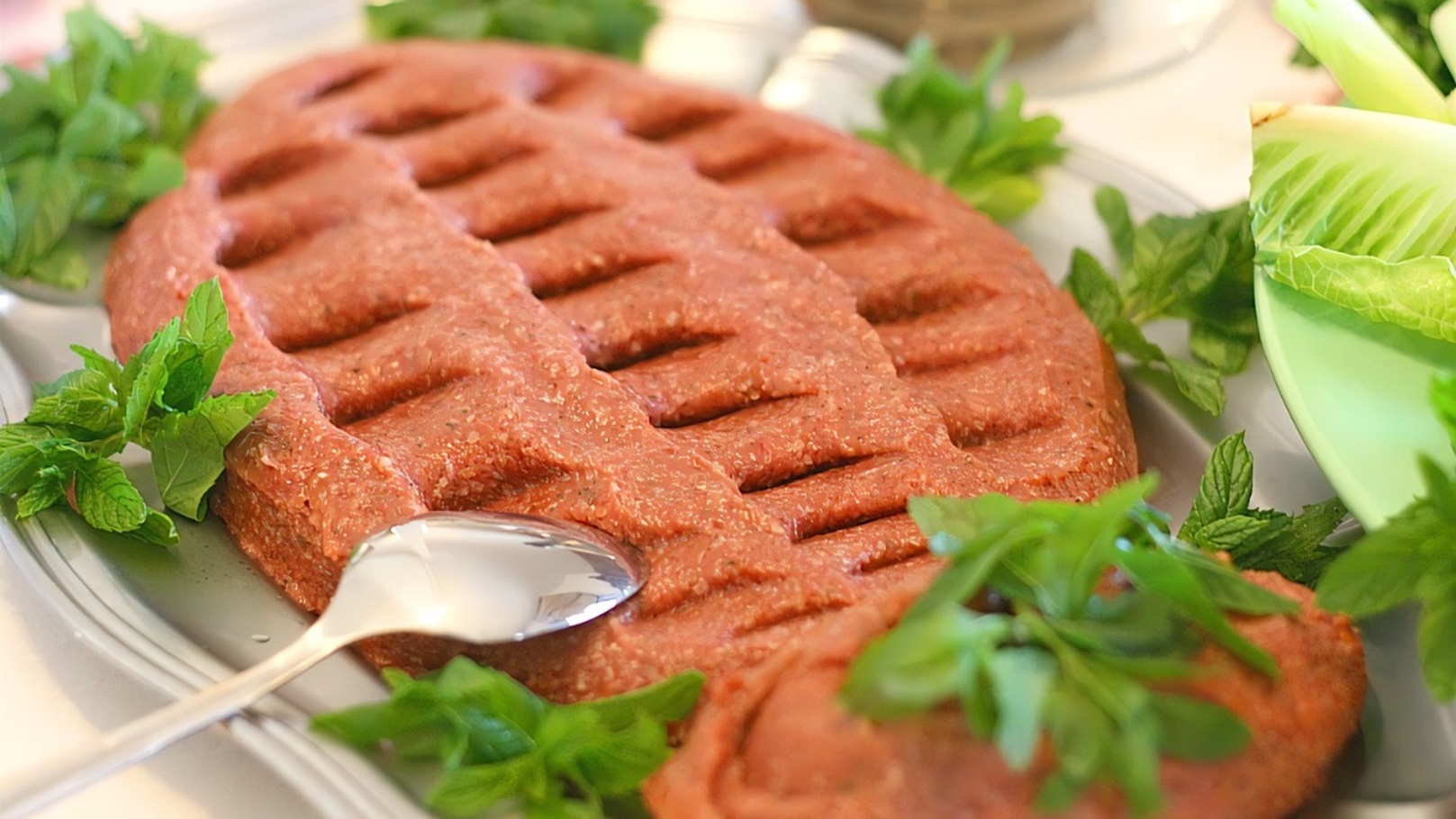 طريقة عمل الكبة النية باللحمة