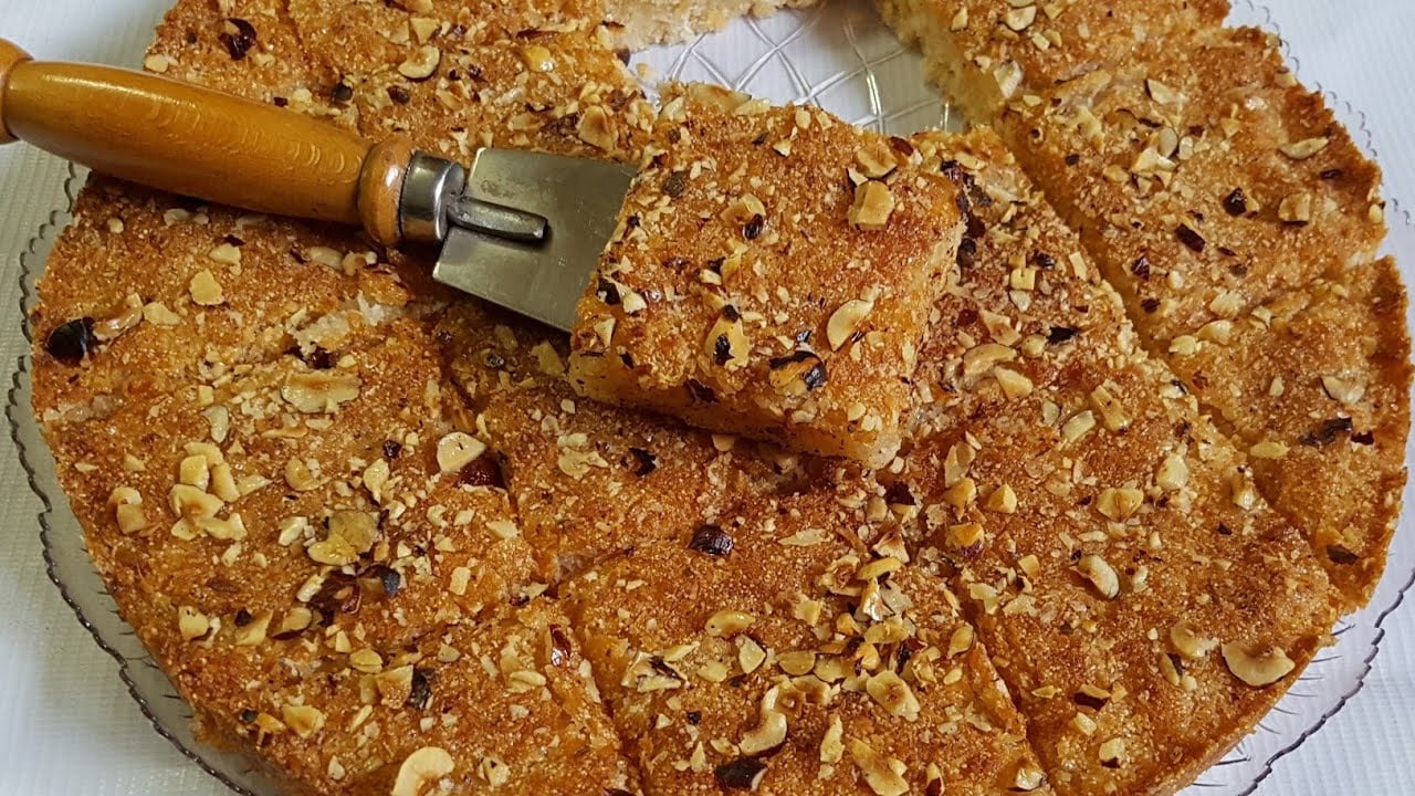 طريقة عمل الهريسة بالسميد