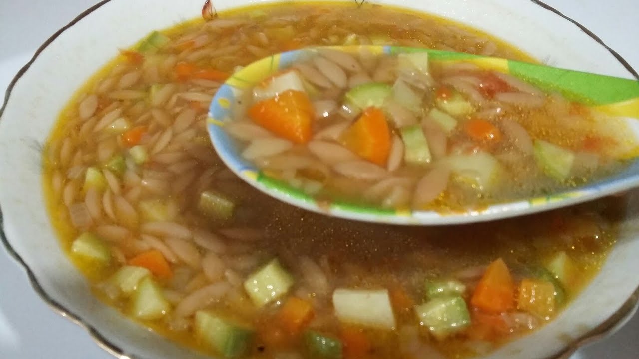 طريقة عمل شوربة لسان العصفور بالخضار