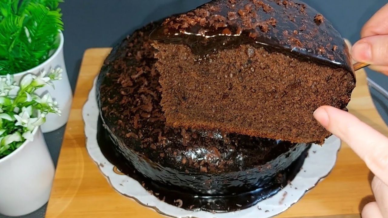 طريقة عمل كيك الشوكولاتة في الحلة