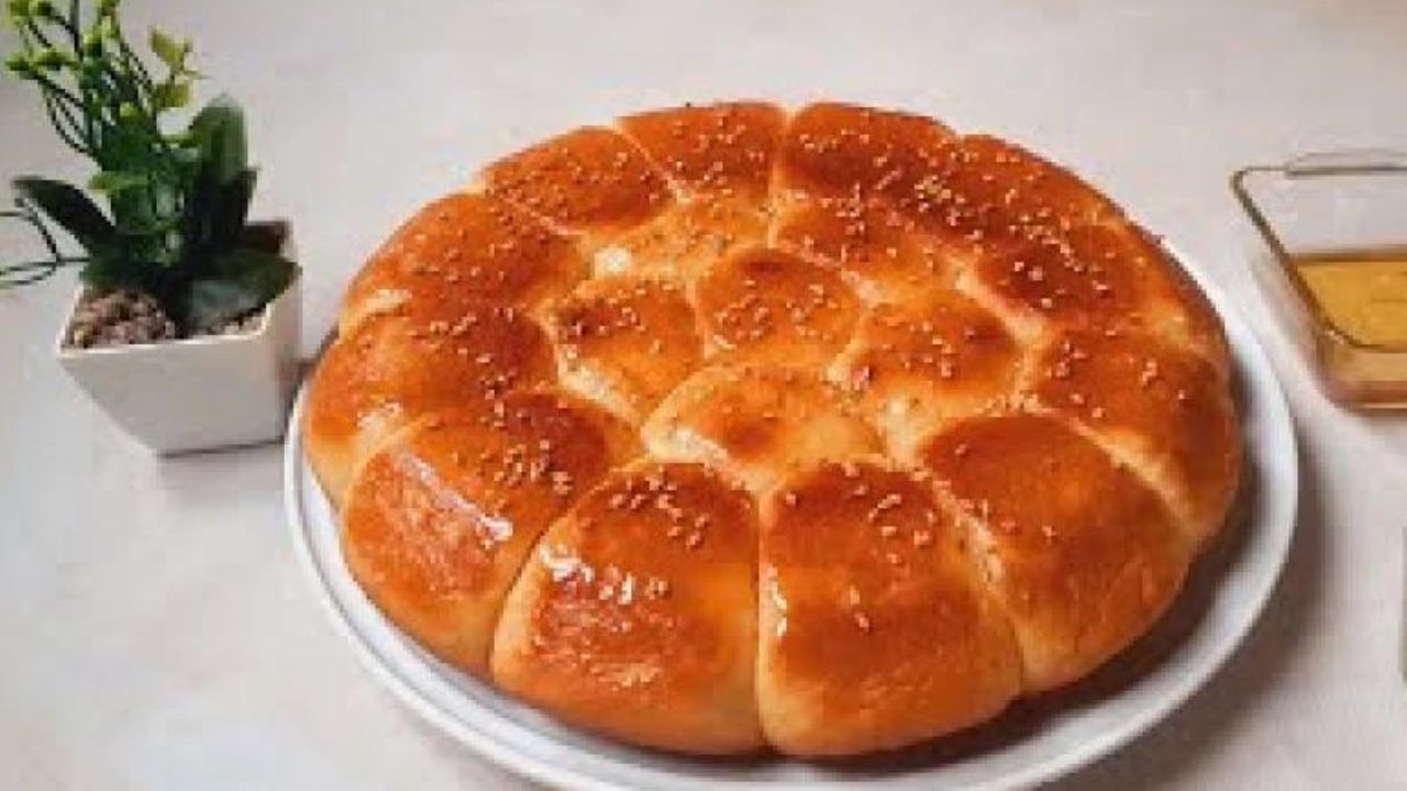 فطائر خلية النحل في الطاسة
