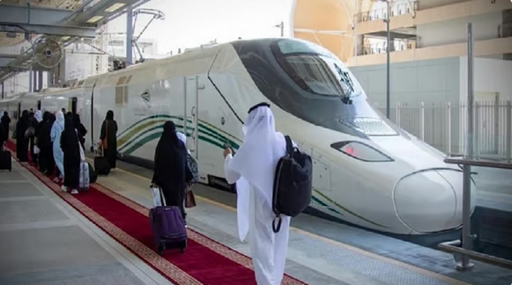 قطار الحرمين الشريفين السريع يُسجل رقم قياسي جديد.. والفرحان يكشف التفاصيل