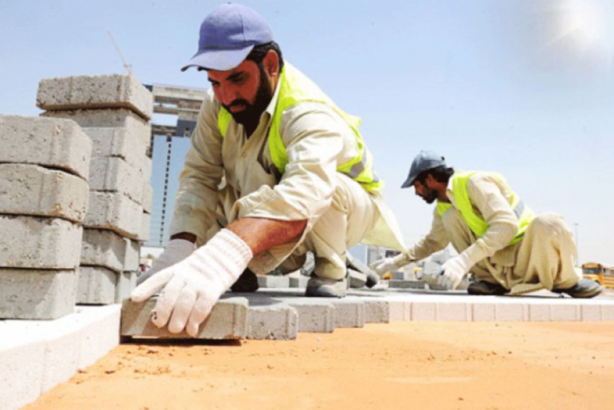 منع العمل تحت أشعة الشمس 2024