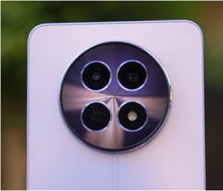 سعر ومواصفات هاتف Realme 12 5G بكاميرا خلفية 108