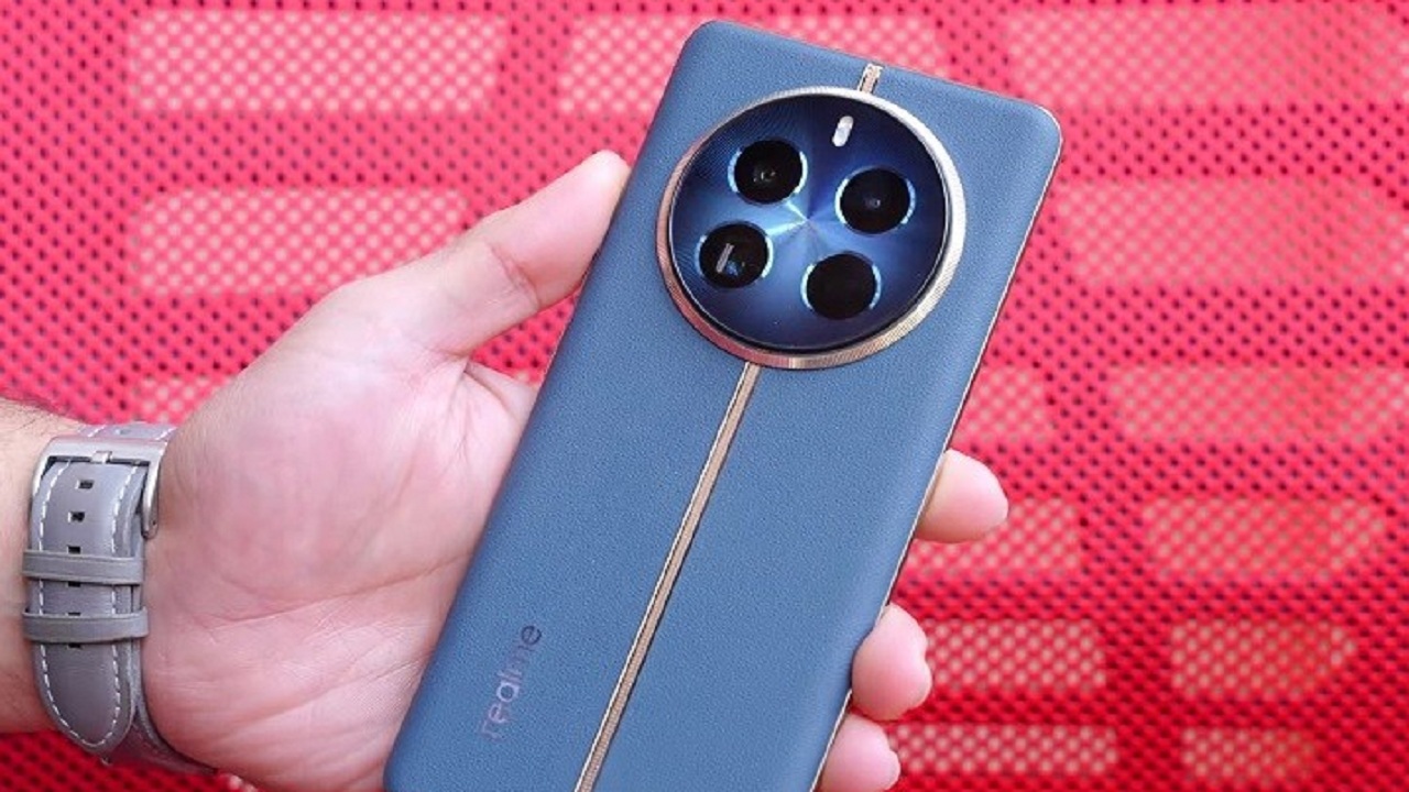 مواصفات هاتف Realme 12 Pro Plus بكاميرا خلفية ثلاثية
