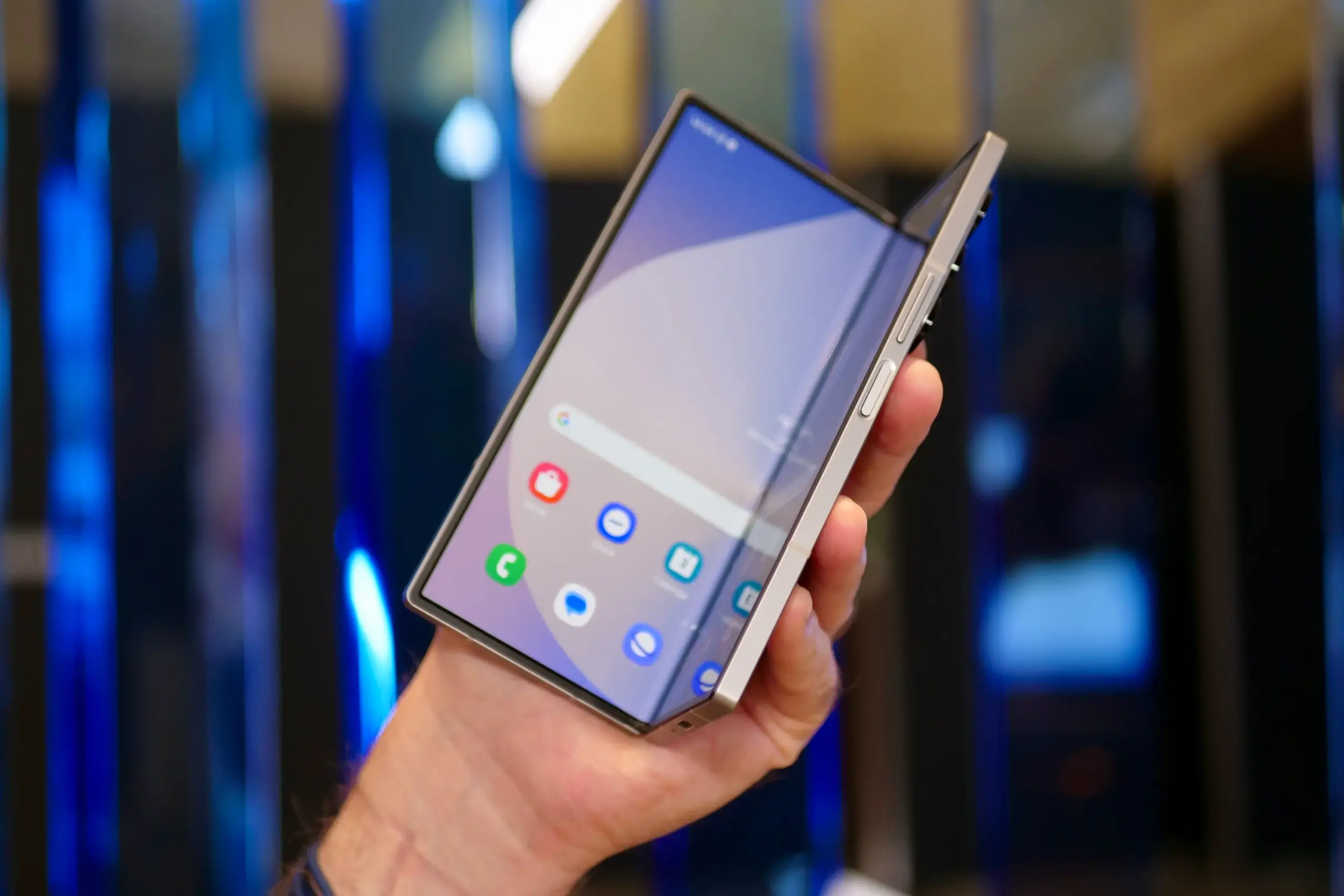 Galaxy Z Fold 6 scaled