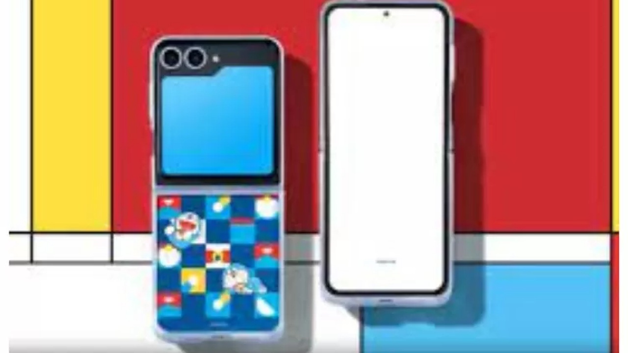 هاتف Galaxy Z Flip 6 Doraemon Limited Edition