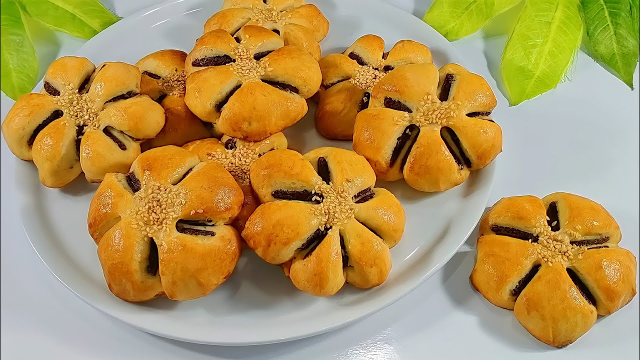 فطائر بحشوة العجوة