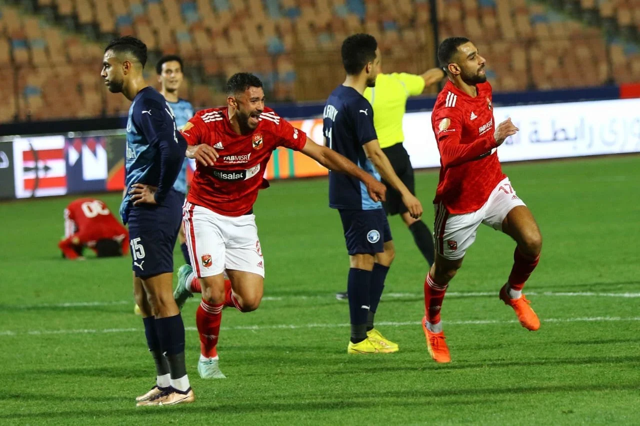 موعد مباراة الأهلي وبيراميدز بالدوري المصري الممتاز 2024