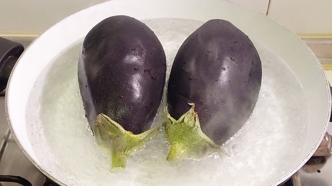 الباذنجان في المياه المغلية